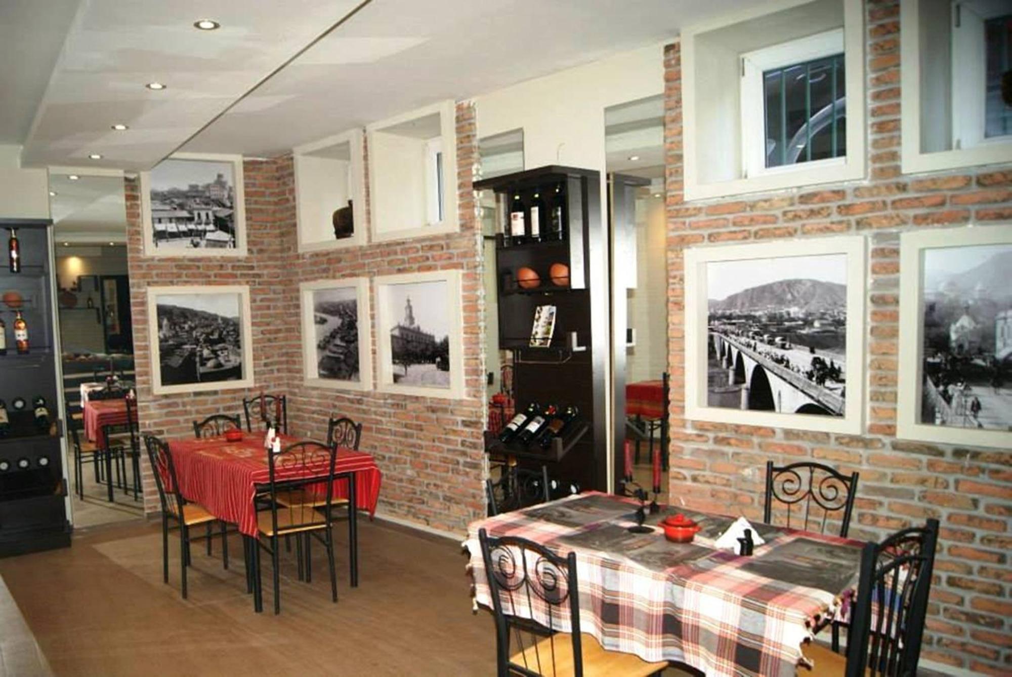 Tbiliseli Inn Tbilisi Exteriör bild